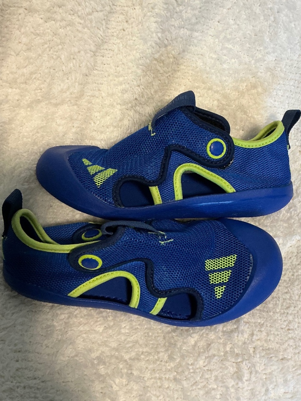 Boys Adidas Altadventure Water shoes-like new!